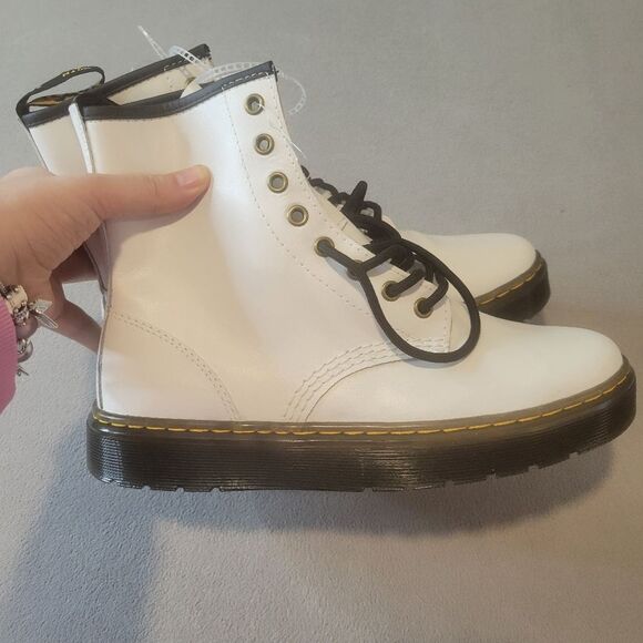 Dr Martens Zavala eyelet combat boots New Men Size 8 Women Size 9 Unisex White - Picture 6 of 6